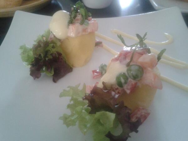 wherelunch's tweet photo. #loprobado #1 Mini causa primavera en @asialima http://t.co/XCHxqmJb1c