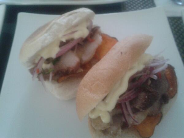wherelunch's tweet photo. #loprobado #3 Mini marraqueta con chicharrón en @asialima #buenísimo http://t.co/NMPmpNwOwi