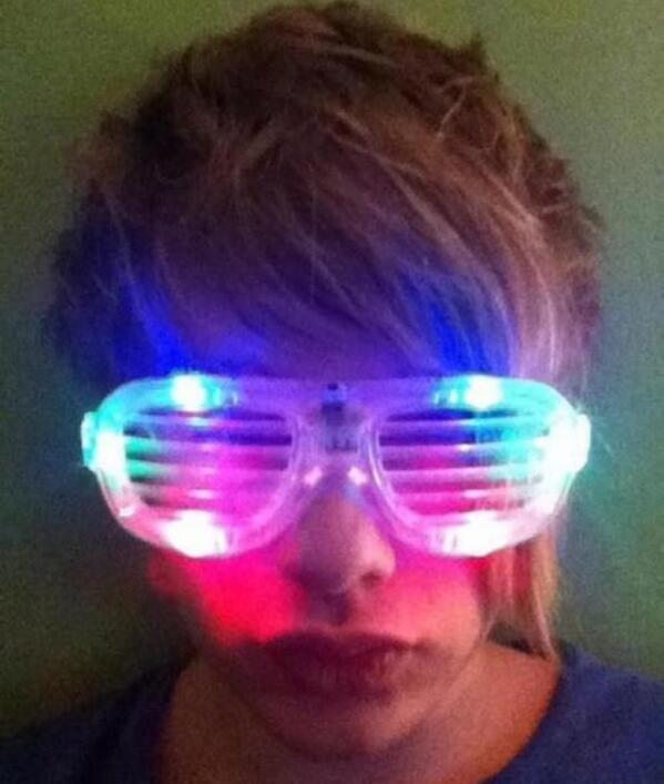 dramaticmichael tweet picture