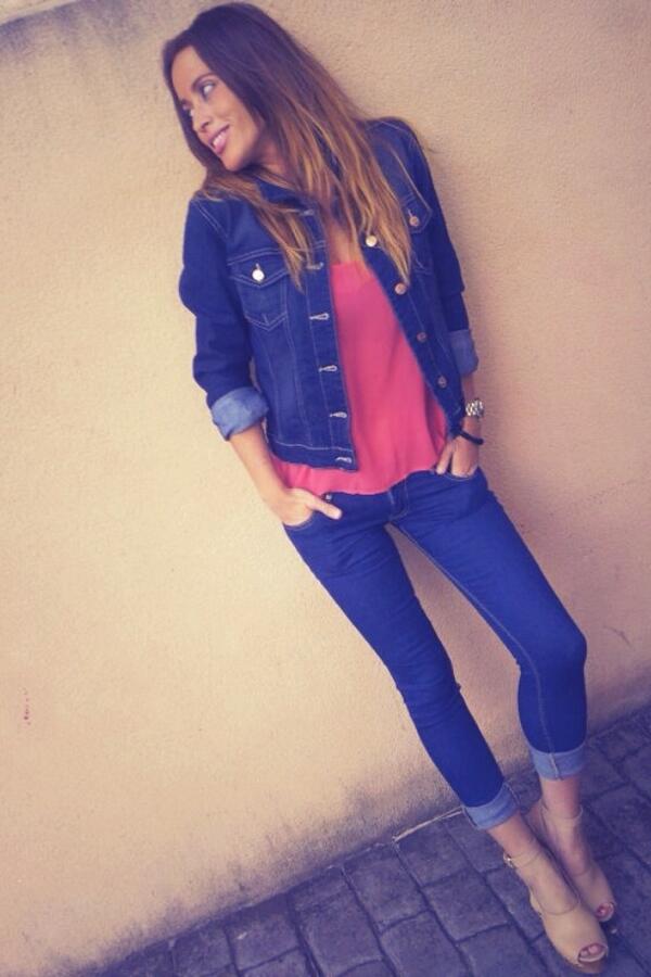 AAdamuz's tweet photo. Buenos días jueves !!!!! #only#total#look http://t.co/p5Mk3unVC7