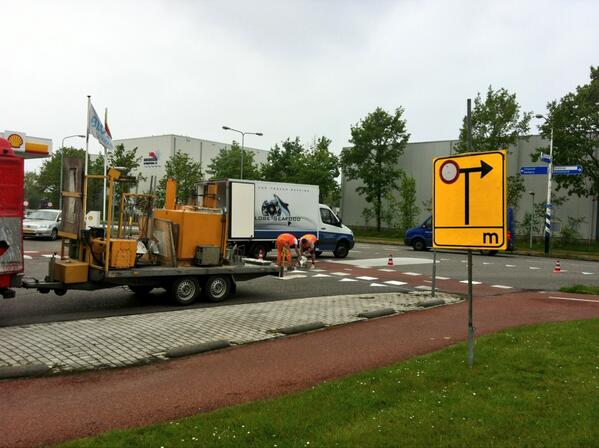 Domineesweg afgesloten, het Marsdiep over belast en wat gaan we doen??? Haaientanden verven... <a href="/BedrKringUrk/">Bedrijvenkring Urk</a>