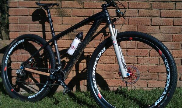 TravisWalkermtb's tweet photo. Back in SA. Time to take my felt FRD for a spin on home soil for the first time. @teamjeep @maxcluer http://t.co/cEzGXSdDBy