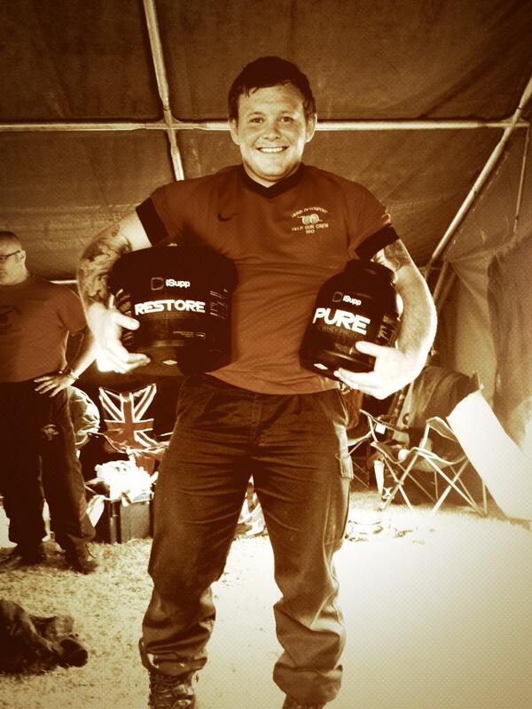 DevonportFG's tweet photo. Firing Number @mark_twitty recovering between runs with @i_Supp &amp; no he doesn't have a tub hiding up his shirt! 😝 http://t.co/DVIdFYaOJV