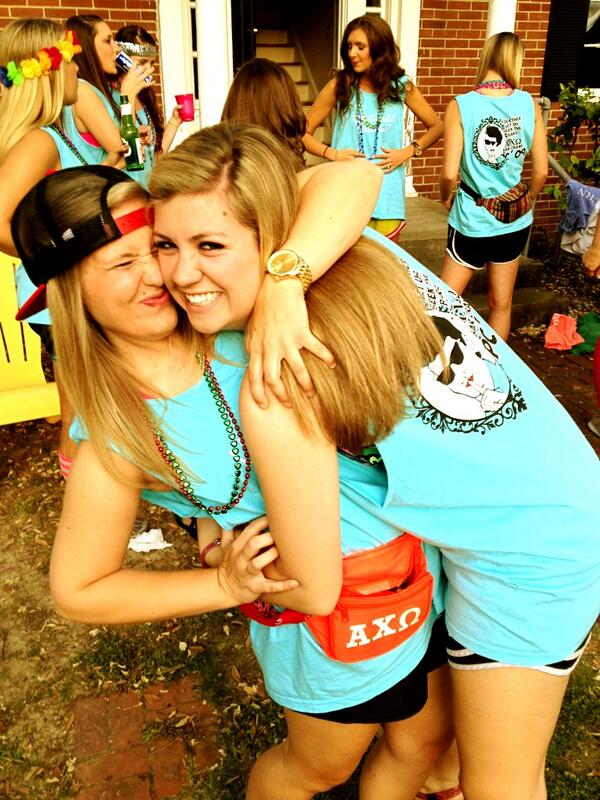 Callie_Ward's tweet photo. HaPpY biRtHdAy 2 tHe cOoLesT 🐥aRoUnD!!!!! Love you maddawg!!!! @madison_mBc http://t.co/EFwPXjw4O5