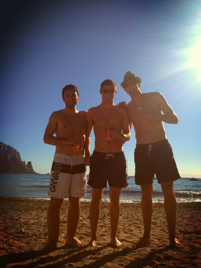 BLiNLpKCQAAfVKU.jpg:large