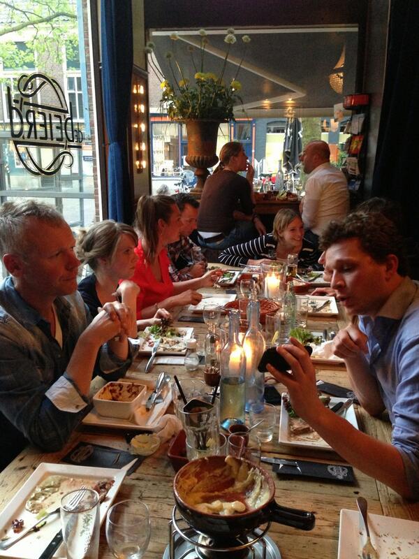 Karten en bowlen. Check. Kaasfondue en biefstukken. Check. #hutspotnl en partners