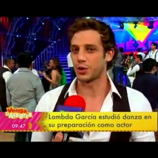 lambgarcia's tweet photo. Cara de: 😗/ “@addri_juarez: Tan guapo q se ve @lambgarcia a apoyarlo con todo en @MexicoBaila_Tv ! =D http://t.co/BwDaJ6vHnv”
