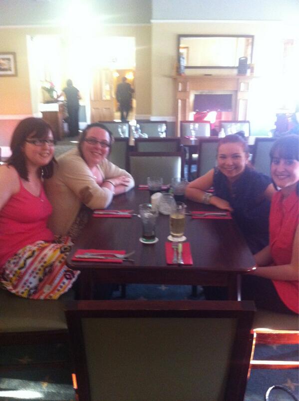 hale5torm's tweet image. @RachelEHolden @buckley_vicky @clarerobertshaw #geekdinner