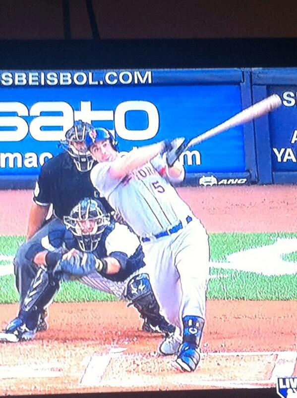 EvoShield's tweet photo. Aw yeah, nice one! #ThatManCanHit RT @Dcalbert15 @EvoShield #ISpyEvoGuy http://t.co/89F3aMpKwU