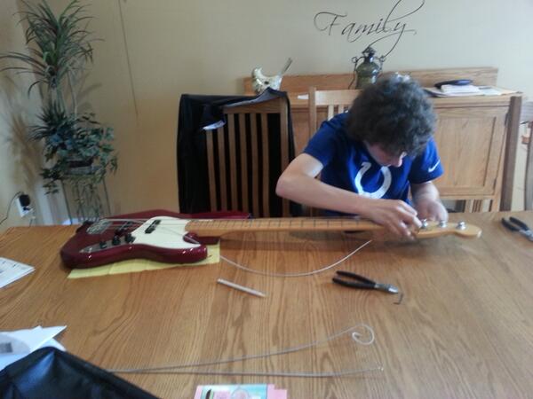 monorcarshall's tweet photo. Caution: Man at work #basswork #futureroadie http://t.co/tNGIrGLMoF