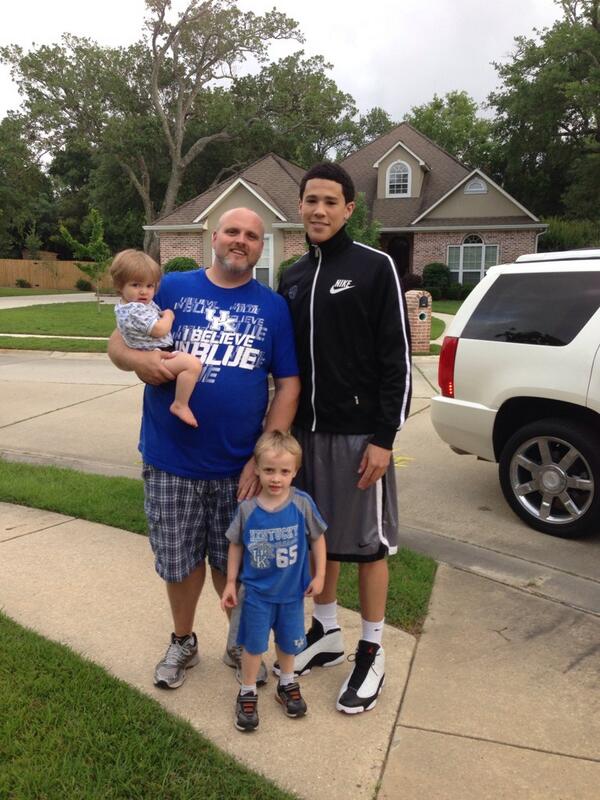 ewH's tweet photo. Thanks @DevinBook for the pic w/ the fam. They will love this when they get older &amp; youre in the NBA. Go Cats! #BBN http://t.co/qDHKF22ELo
