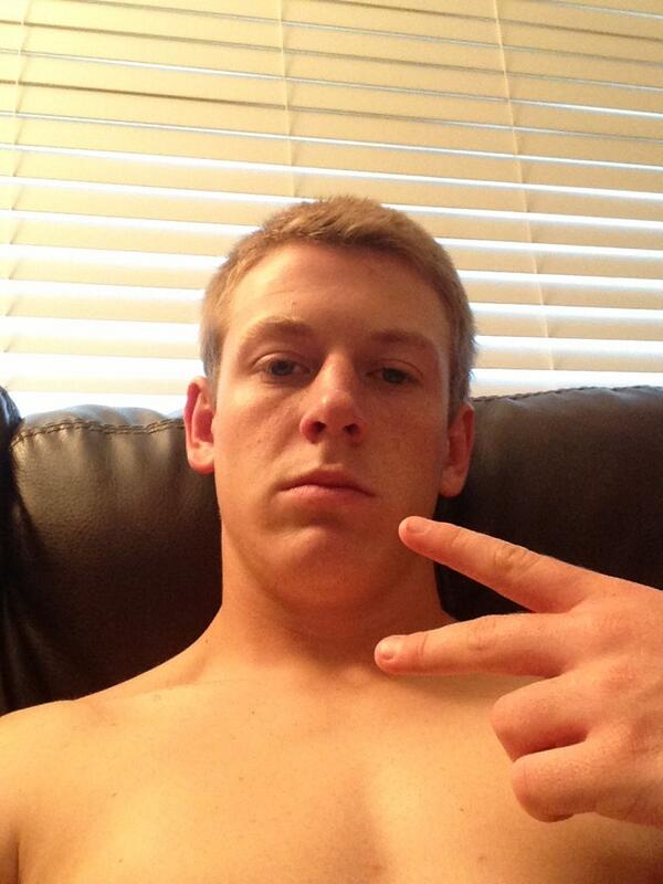 T_STRAUBz's tweet image. #bored #HITMYDM