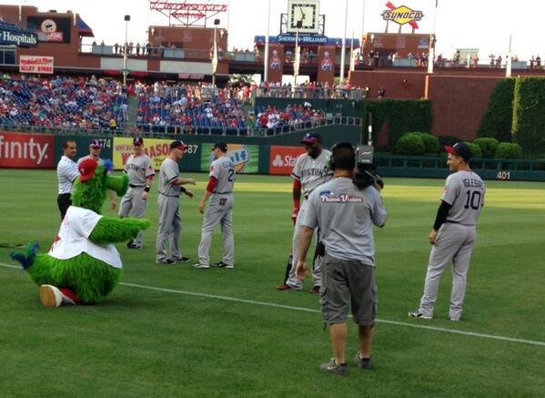 youngmoo's tweet photo. The Phanatic with @DavidOrtiz and @RedSox before the game. Offscreen: @Tonics1990. http://t.co/WgOQJbPIwj