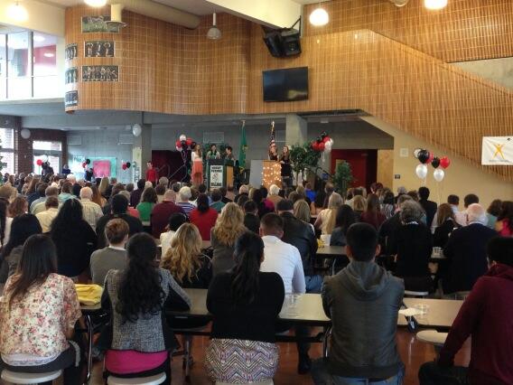 MountVernonLife's tweet photo. RT @mvschools: Senior scholarship awards tonight at MVHS.  Current total is $3.9 million http://t.co/zxJKl3q1Pa