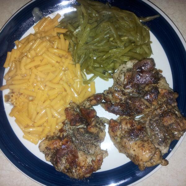 SemperFi8's tweet photo. @liveWIRE_TB wht it taste like...at 3am lol http://t.co/N0zbNPrAns