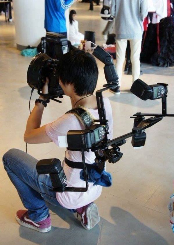 zarias's tweet photo. “@jayrodphotos: Hey @JoeMcNallyPhoto @strobist @zarias... This ones for you! http://t.co/21zfKvWQtG” — WTF?! :)