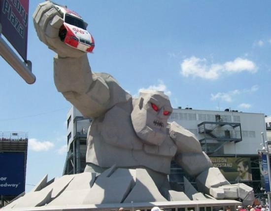 BLmIFGYCUAAntER.jpg:large