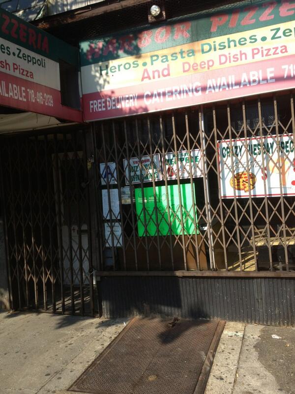 drewpellz's tweet image. harbor pizza got me for 13 hours today #happyfridaybitches #not  #gonna  #hashtag #every #word @Maryregina104