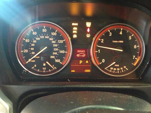 BMWserviceInfo's tweet photo. This is what you look for on a E90 when you first start the car to see if the car is due for service. It's quick! BMW http://t.co/kw40ixi5TA