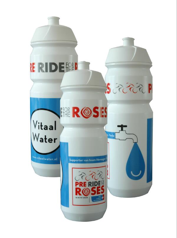 Bidons voor het goede doel #KWF namens Pre Ride Team Herongen/Venlo vitaalwater.nl #RFTR #RidefortheRoses