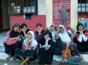 Maulidiahelwah's tweet image. #3Int #2011-2013 depan kamar:D