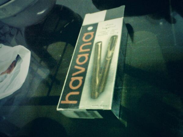 hacebru's tweet image. Bilis naubos... MORE MORE!!! Haha thanks hun! @JeffJacinto ♥ #tsokolate