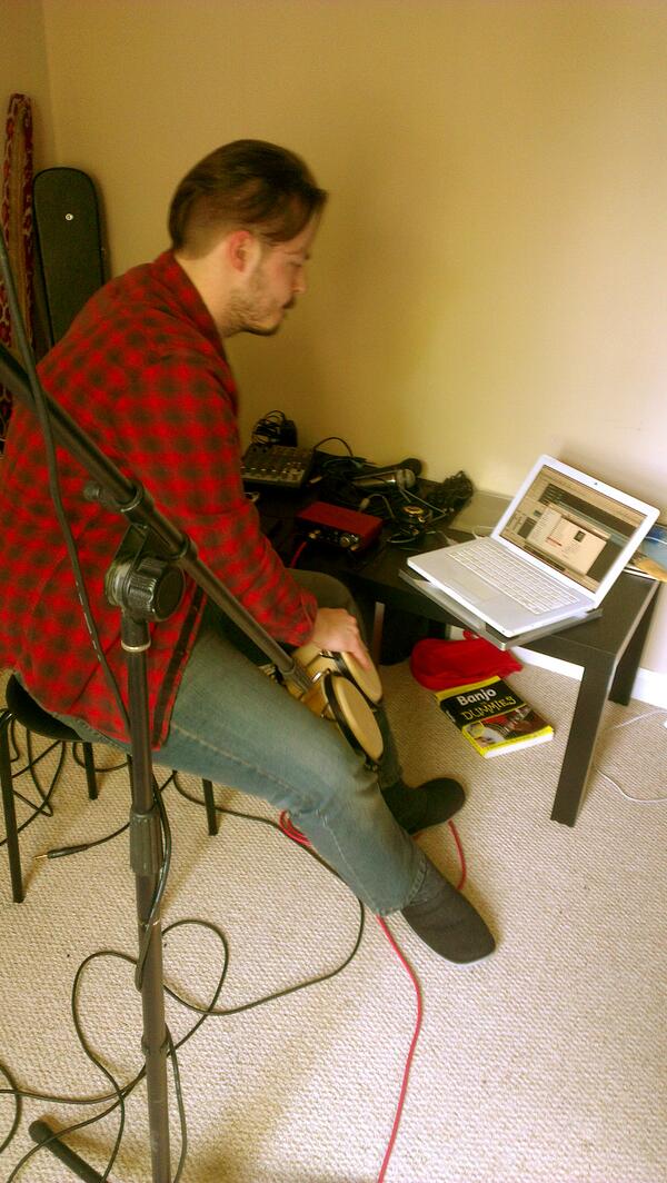 weareLikewise's tweet photo. In the bedroom recording 'horse shit' http://t.co/htxImW3RuJ