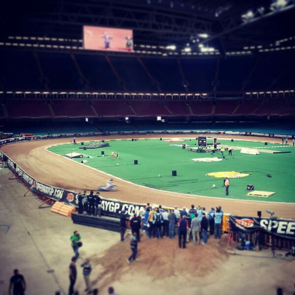 SpeedwayGP's tweet photo. Bikes are out for #britishsgp practice http://t.co/ehXRWGj0GD