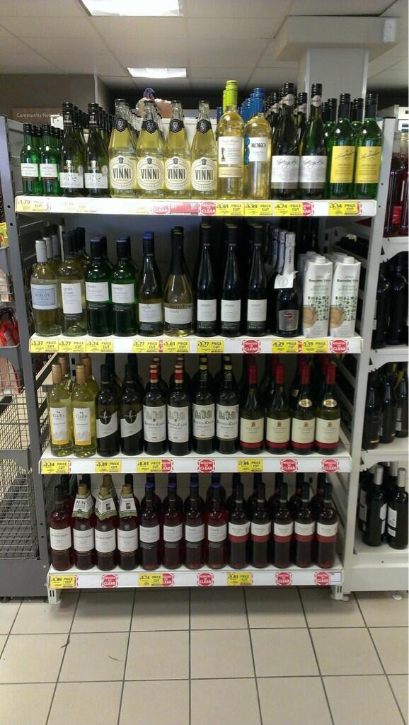 ExpressEye's tweet image. Great idea by @Tesco5734, get rid of them dis-continued wines ready for next weeks plan change #lessStockInTheBack