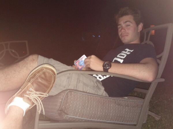 Ghaniskavich's tweet image. This kid is a 20 dolla hoe. #gardenpower #cheapservice