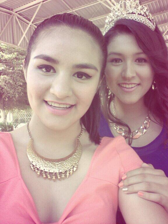 DianaGomezdg's tweet photo. #daystudent Love you my love <3 http://t.co/eWQSbzvCYZ