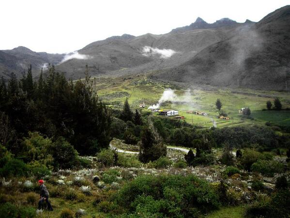 No es Suiza, es #Mérida, Venezuela!! (camino que lleva al hotel los Frailes <a href="/Hotellosfrailes/">H.LosFrailesMerida</a> en el Páramo)