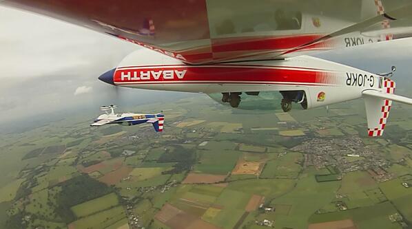 mickjorgo's tweet photo. An old Nflightcam screengrab off my Extra 300 wing at the top of a formation loop. I really need to 'get in'. http://t.co/vsT6FW4vuR