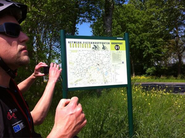 TommyRfss's tweet photo. Väl utvecklat system med cykelleder...många knutpunkter http://t.co/OYmtLNv03U