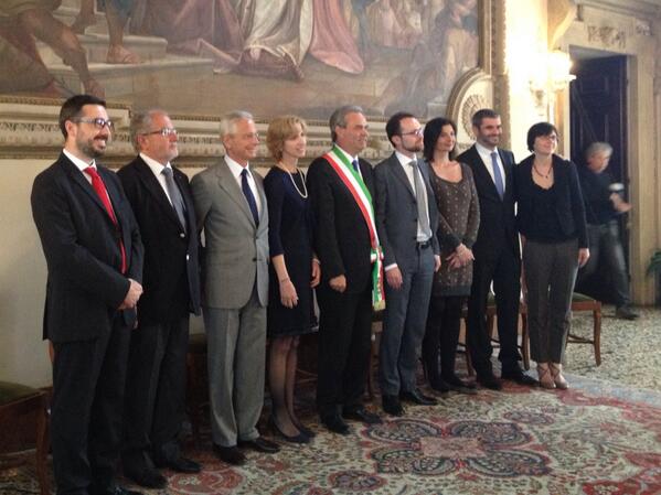 variati2013's tweet photo. Oggi la nuova Giunta del Comune di #Vicenza di presenta alla città http://t.co/ZXU4bg0tnM