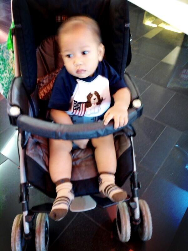 lucy_irawan's tweet image. Akhirnya lulus S2. Tks supportnya! @ID_AyahASI @aimi_asi @tipsmenyusui @drtiwi @KMChospital @aiarisma @dibamommy 👍😊