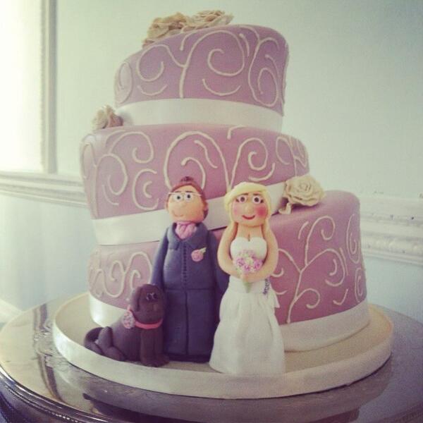 Jessyscakes's tweet image. Operation "wedding cake" complete! #notbadformysecondone #weddingcake #toppers #brideandgroom #pink #flowers 😊