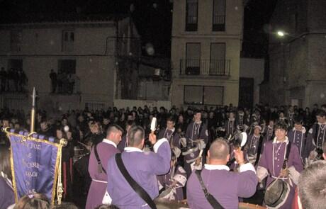 SoledadAlmu's tweet photo. Aquí va una foto de la Rompida de la Hora de Almudévar 2012, una de las actuaciones mas importantes que hacemos. http://t.co/1wN8bm60Xp