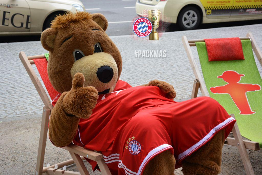 BLrSXz_CMAA8szJ.jpg:large