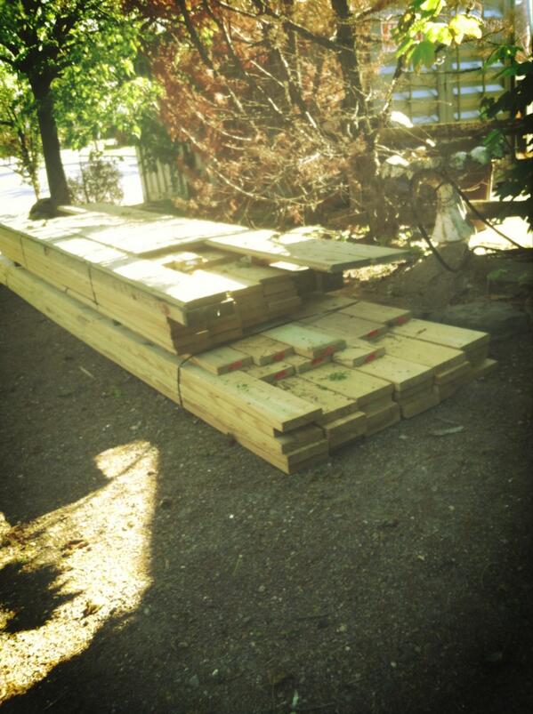 tnols10's tweet image. @WadeHert has to carry all this #sucksforyou #satproblems #gettoworkyoubum