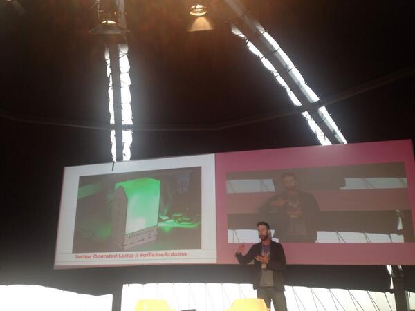 gallizio's tweet image. la famosa lampada di #arduino

#officinearduino
#wirednextfest
@VonGomben