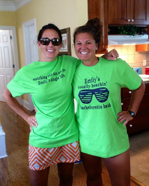sgeigs7's tweet photo. She is already hammered at ten am #shirtOnbackwards @bryanm067 http://t.co/HLMpRFw2sd