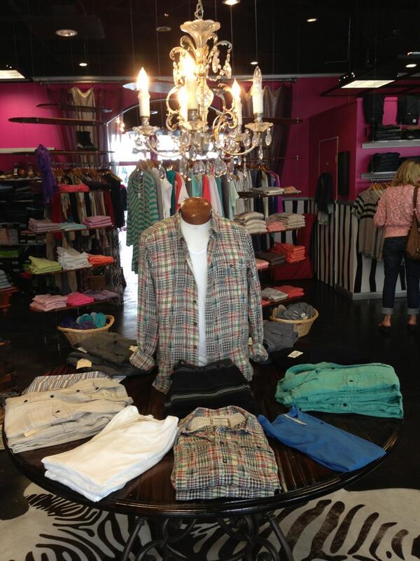 BackRoomDelMar's tweet photo. @SplendidLA #mens #trunkshow http://t.co/DYwAv2wMKx