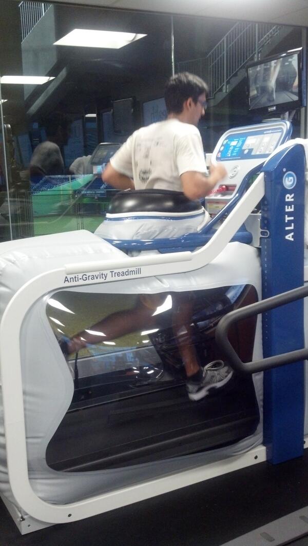 snarain23's tweet photo. @kobebryant Love the Alter-G! 3months postop ACL. Just started running. Watch out tho baggy bball shorts can ride-up http://t.co/5aDL9P3J3b