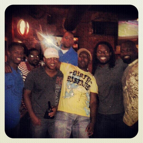 8BLU_MNMs's tweet image. Part 2 of 6 lastnite #linebrothers #7outof9