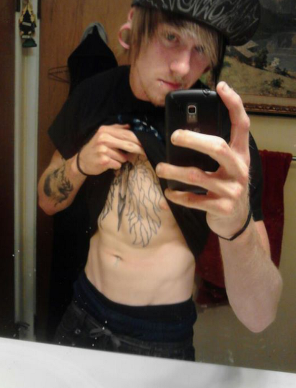 HaydenTheDude's tweet photo. I'm in love with @SkyeNuggets. She better be happy. http://t.co/nL9Kbj9xkF