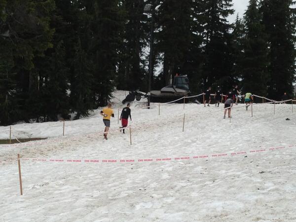 SpartanCanada's tweet photo. We do it right in Canada! True Spartans run in snow! #aroo Spartan Sprint Vancouver.  @SpartanRace http://t.co/PoYGpfKRTd