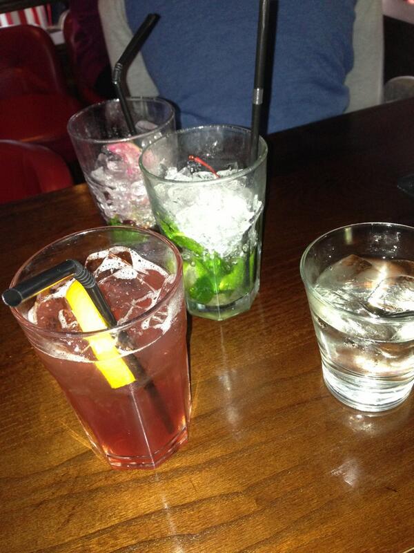 MarcCripps007's tweet photo. Afew Cheeky Drinks With @lizmarino1
#TGI's http://t.co/TFHBrgOi2N