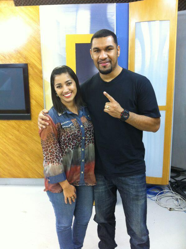 Raniellysc's tweet photo. Hoje no http://t.co/ACX8c7aVe6 na @fontetv entrevista com @PREGADORLUO Entrevista muito bacana! Confira... http://t.co/qUxl2Ulll5