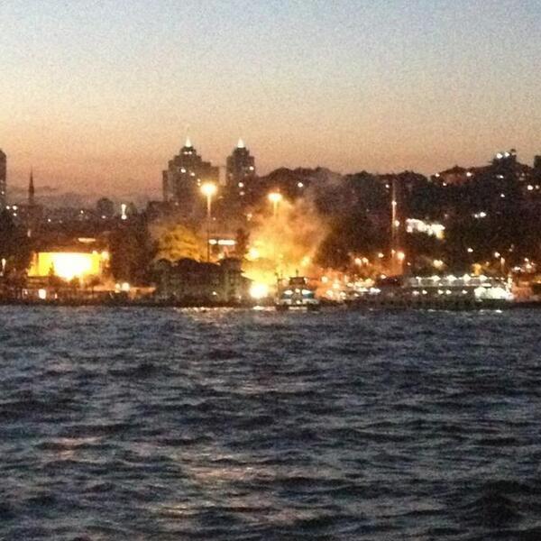 Denizden çekilen ikinci fotoğraf. Şu anda Beşiktaş: